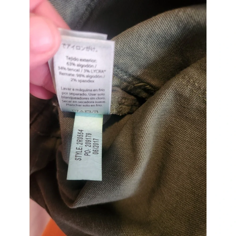 Vineyard Vines Mini Jean Skirt‎ Green Womens Size 0 Patch Pockets Medium Denim